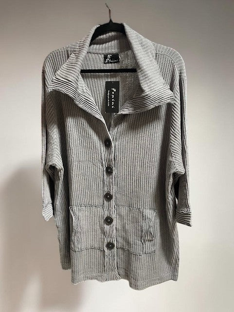 Fenini Von Maur Button Up Shirt