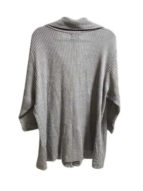 Fenini Von Maur Button Up Shirt