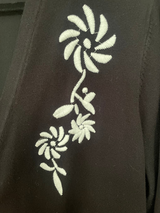 Kempson Shawl Sweater Embroidered Flower