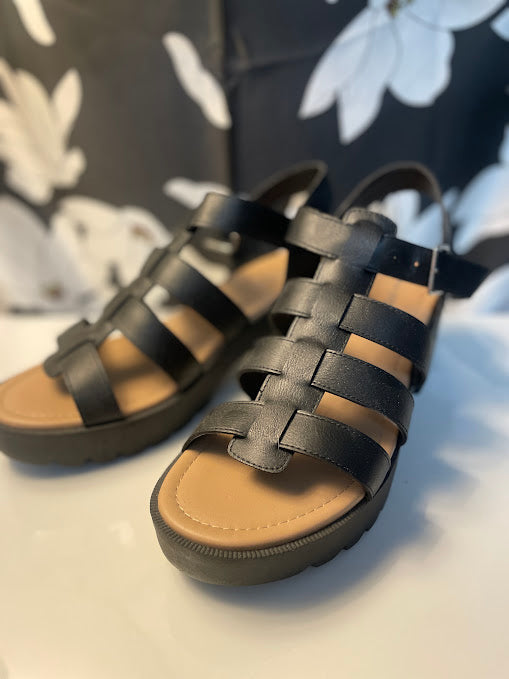 Sun and Stone Wide Strap Chunky Soal Sandals Size 11
