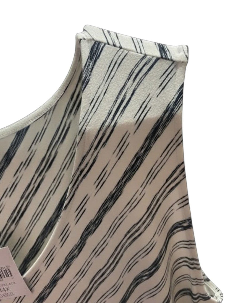 Somethinguluv3 J.Jill sleeveless V-neck dress in cream and black with a brushstroke chevron pattern